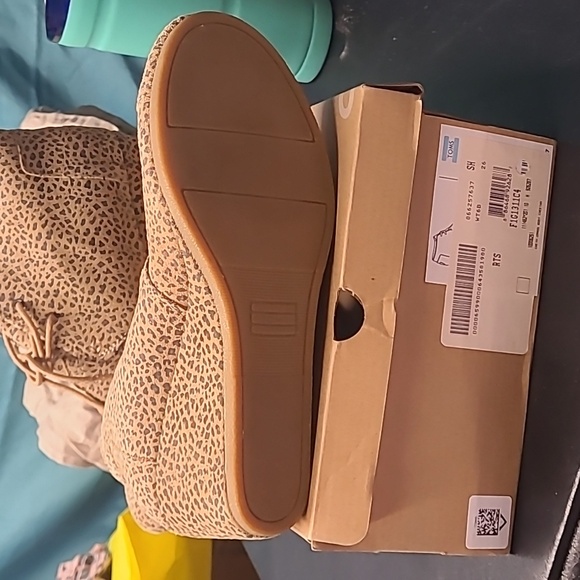 Tom's wedge booties - Picture 4 of 8